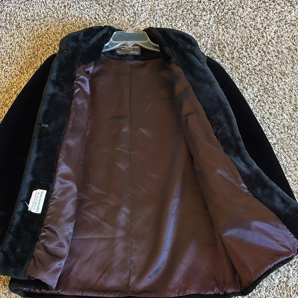 Jacques Saint
Laurent‎ For Genelle Black Demi Buff
Faux Fur Coat Size 8 - Picture 5 of 14